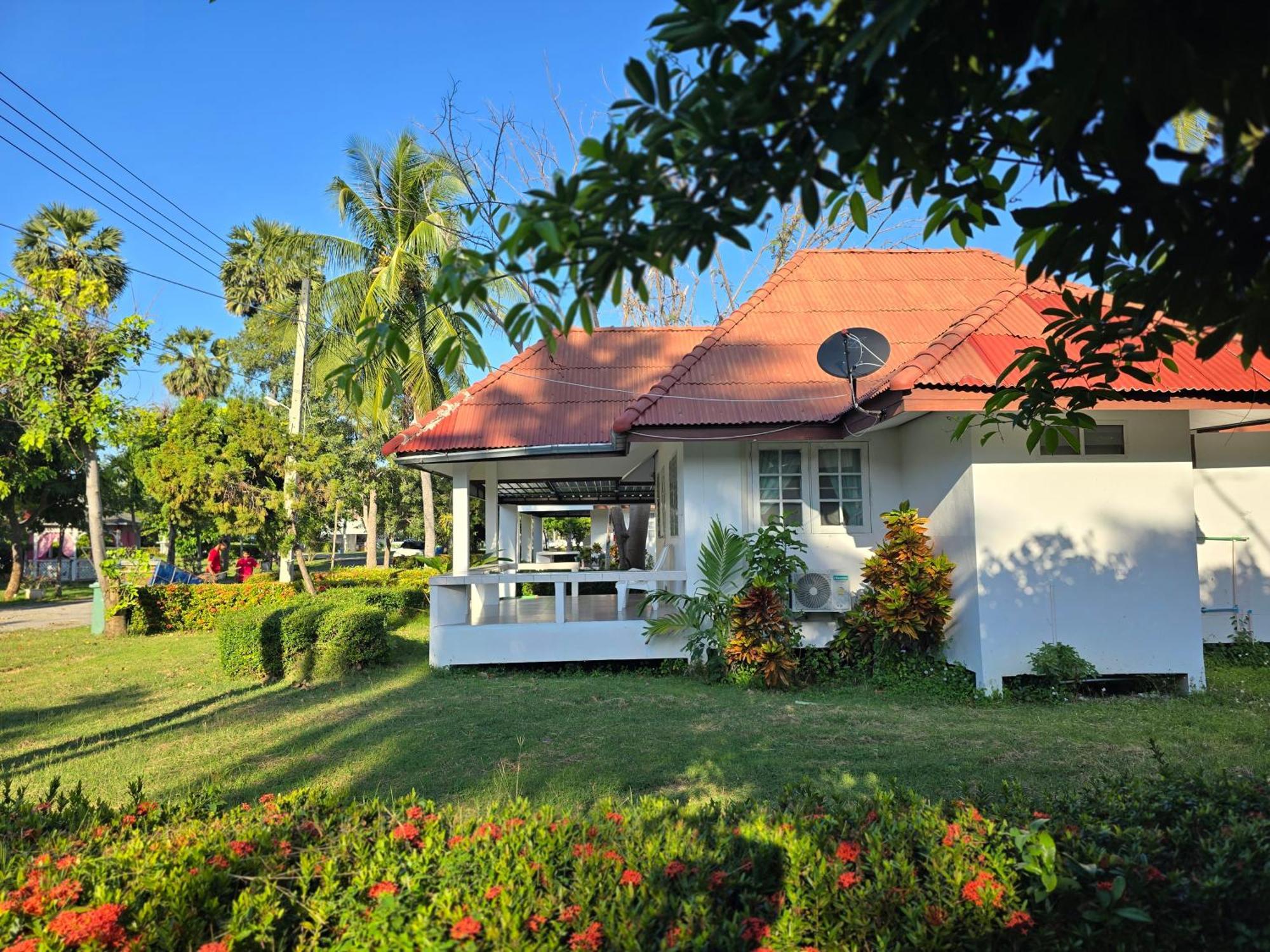 Baan Golden Resort & Residences Sam Roi Yot Extérieur photo